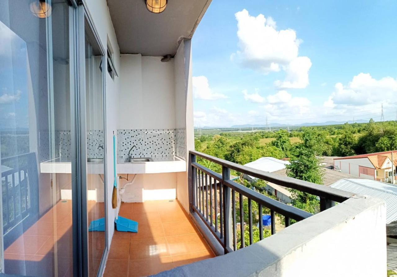 Room 9 Residence (Adults Only) Pluak Daeng Exteriér fotografie