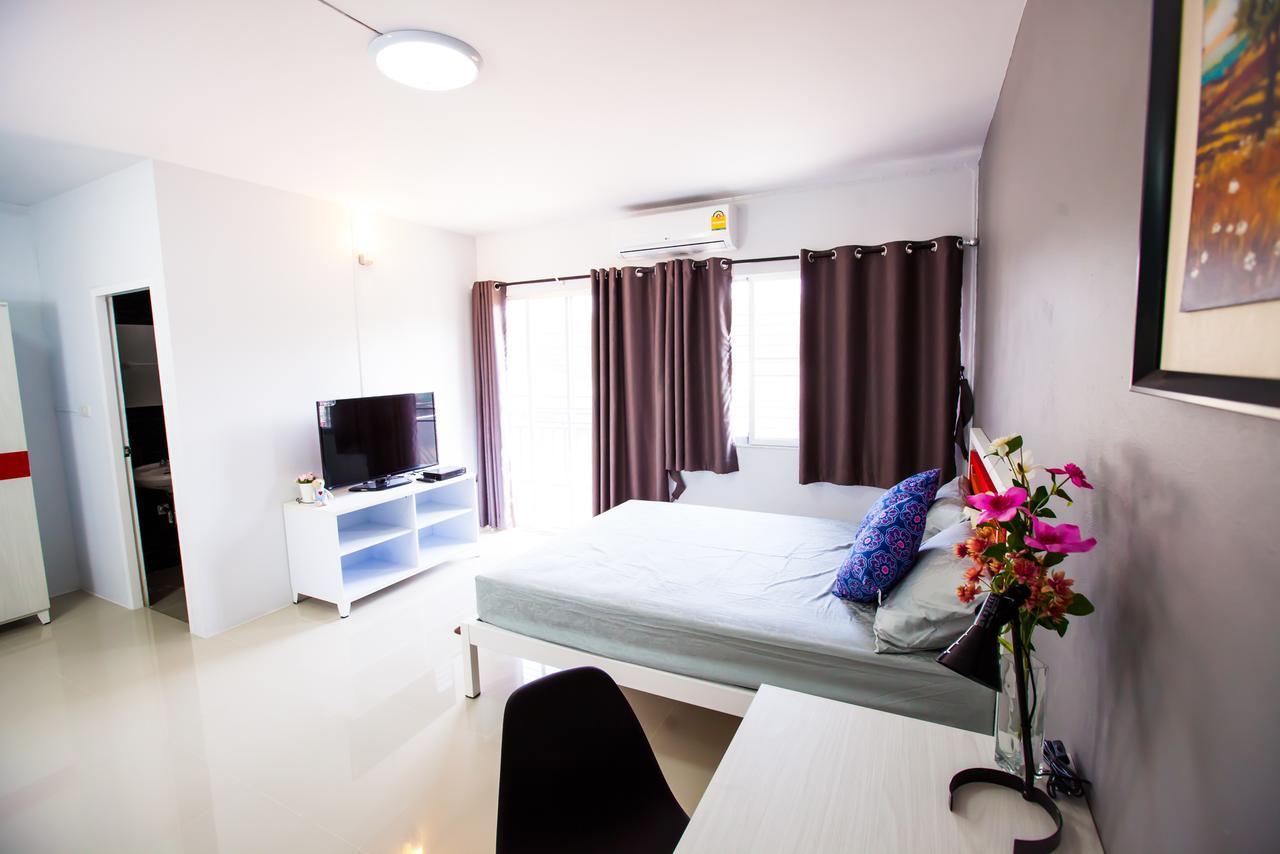 Room 9 Residence (Adults Only) Pluak Daeng Exteriér fotografie
